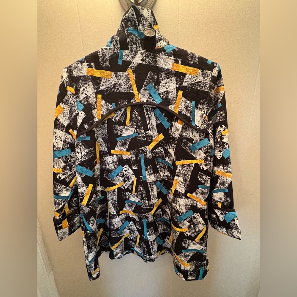 Gorgeous Striking Abstract Patterned Jacket - M - image 2